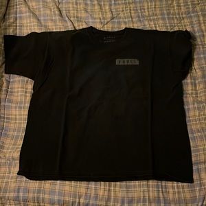 Voyce T shirt, Size XL, painting and hardware